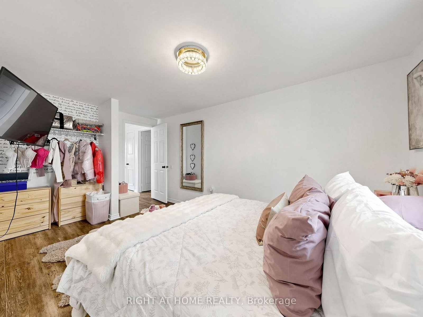 207 Hickling Trail • Barrie, ON photo 36