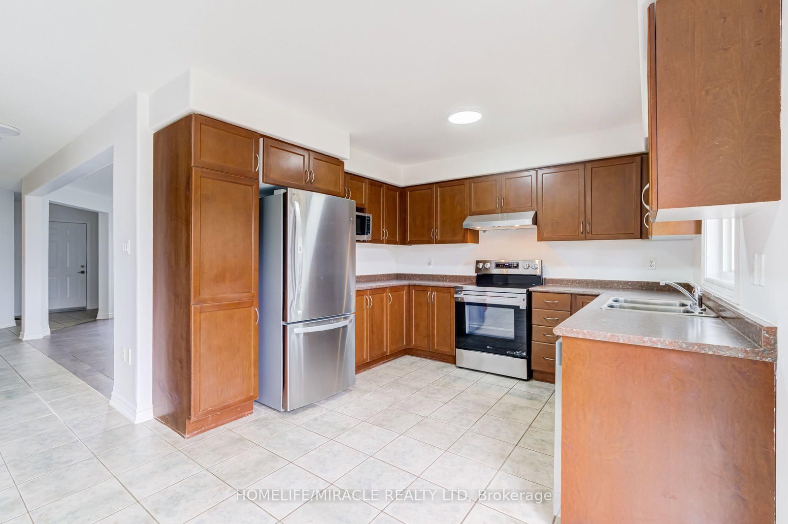 7 Empire Drive • Barrie, ON photo 10