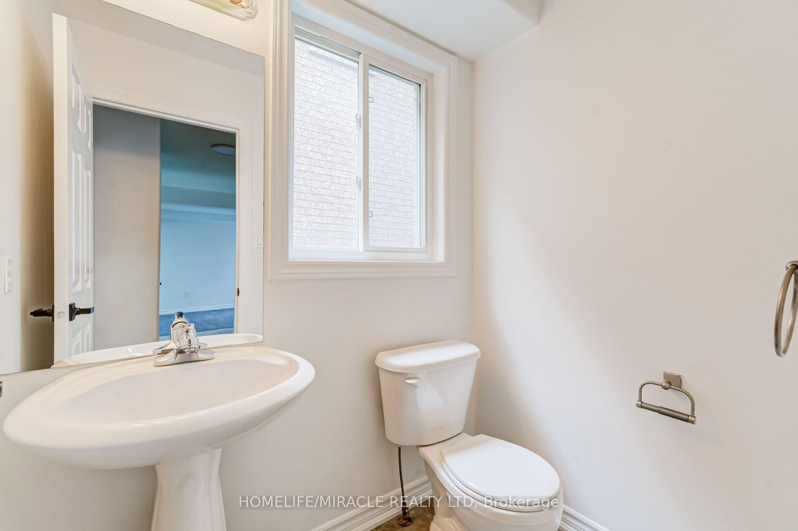 7 Empire Drive • Barrie, ON photo 13