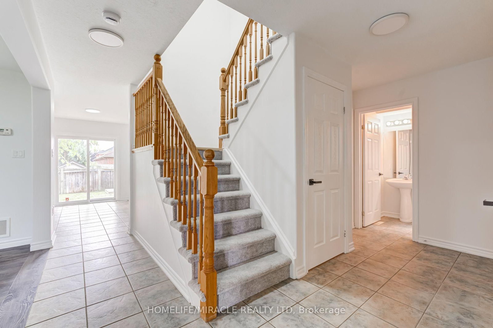 7 Empire Drive • Barrie, ON photo 14