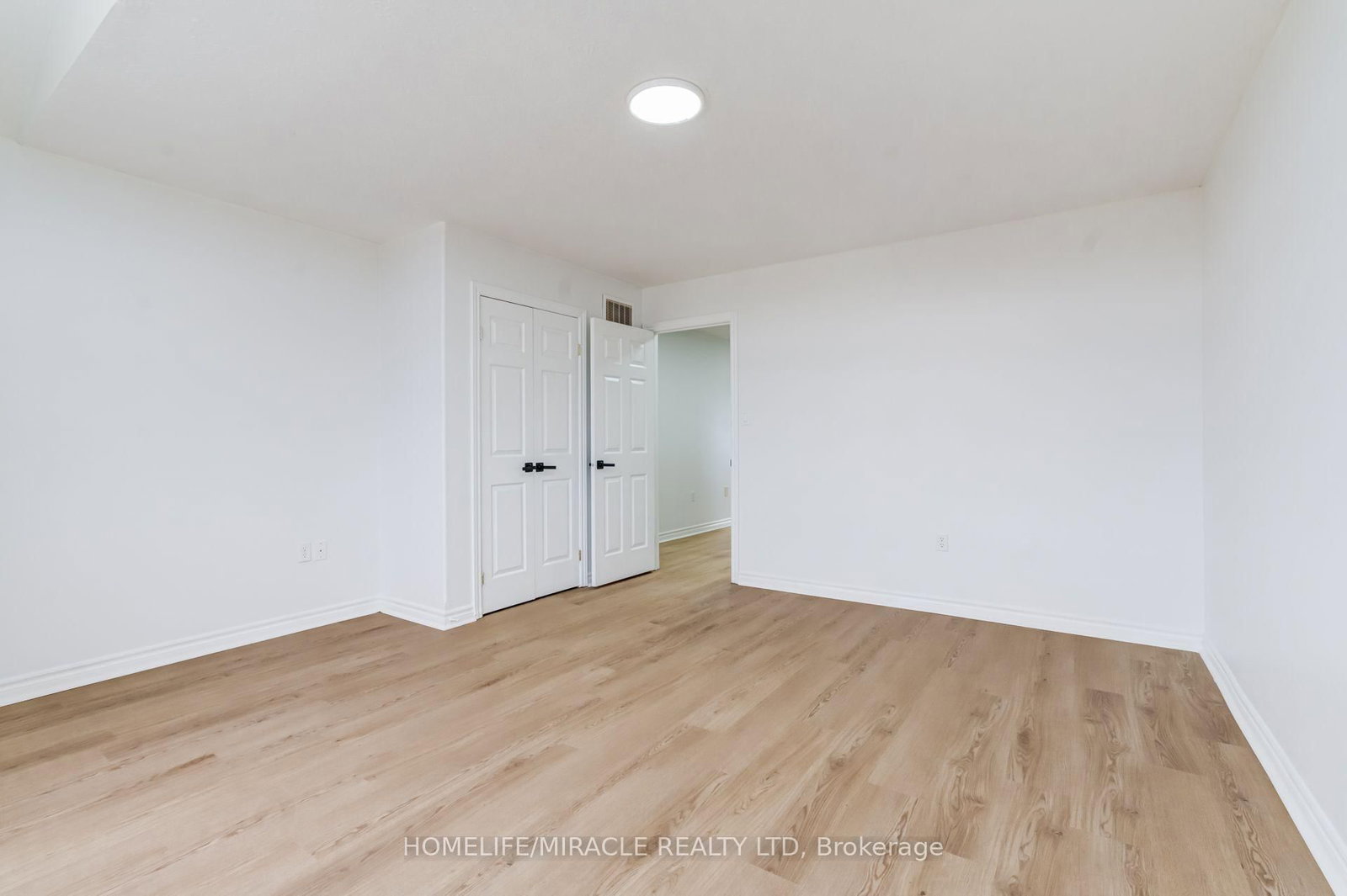 7 Empire Drive • Barrie, ON photo 18