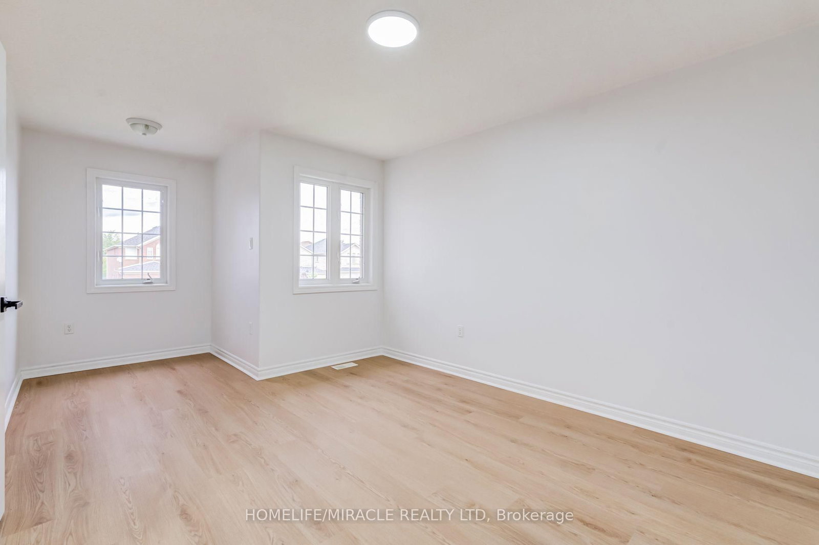 7 Empire Drive • Barrie, ON photo 20