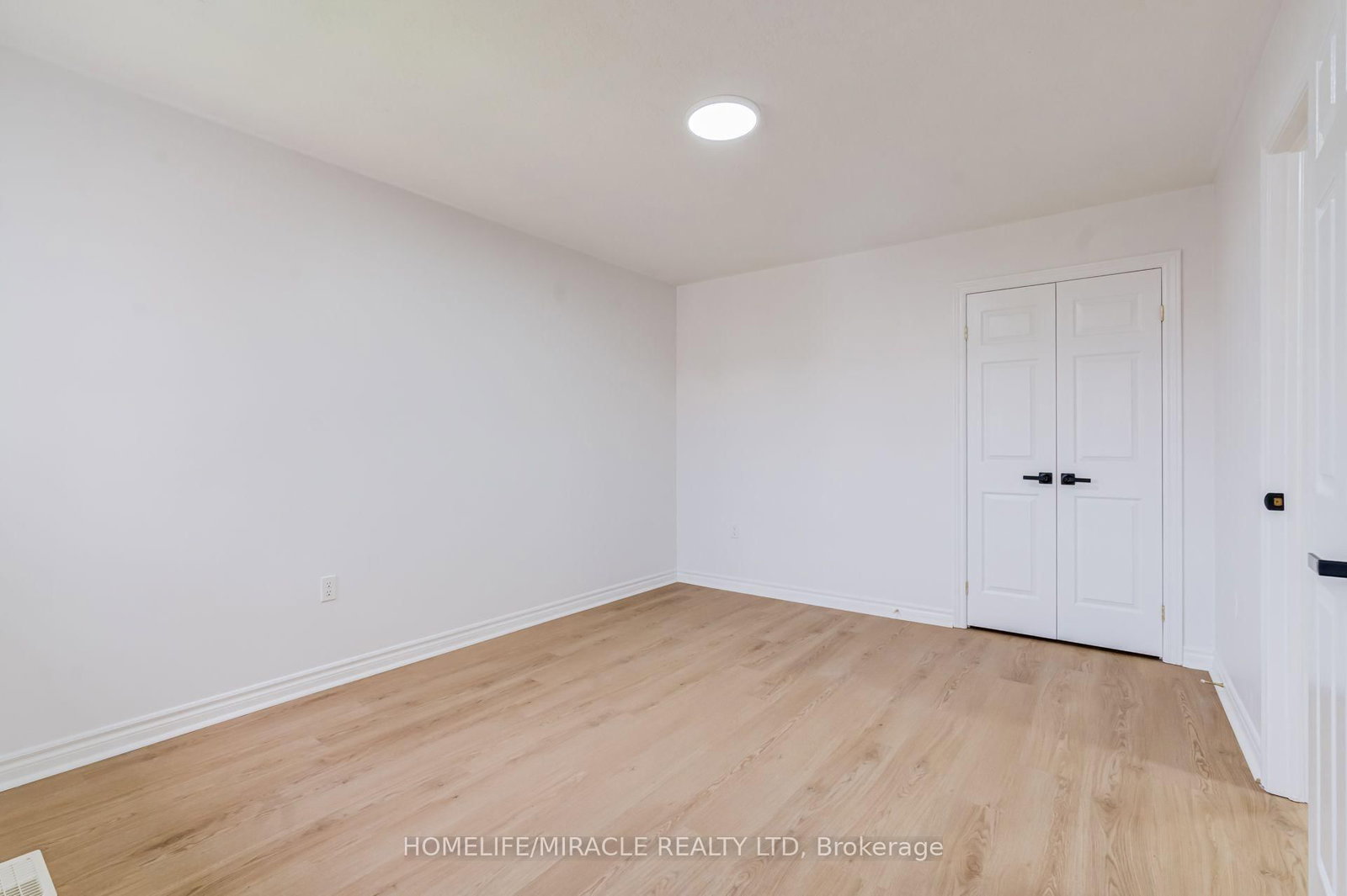 7 Empire Drive • Barrie, ON photo 21