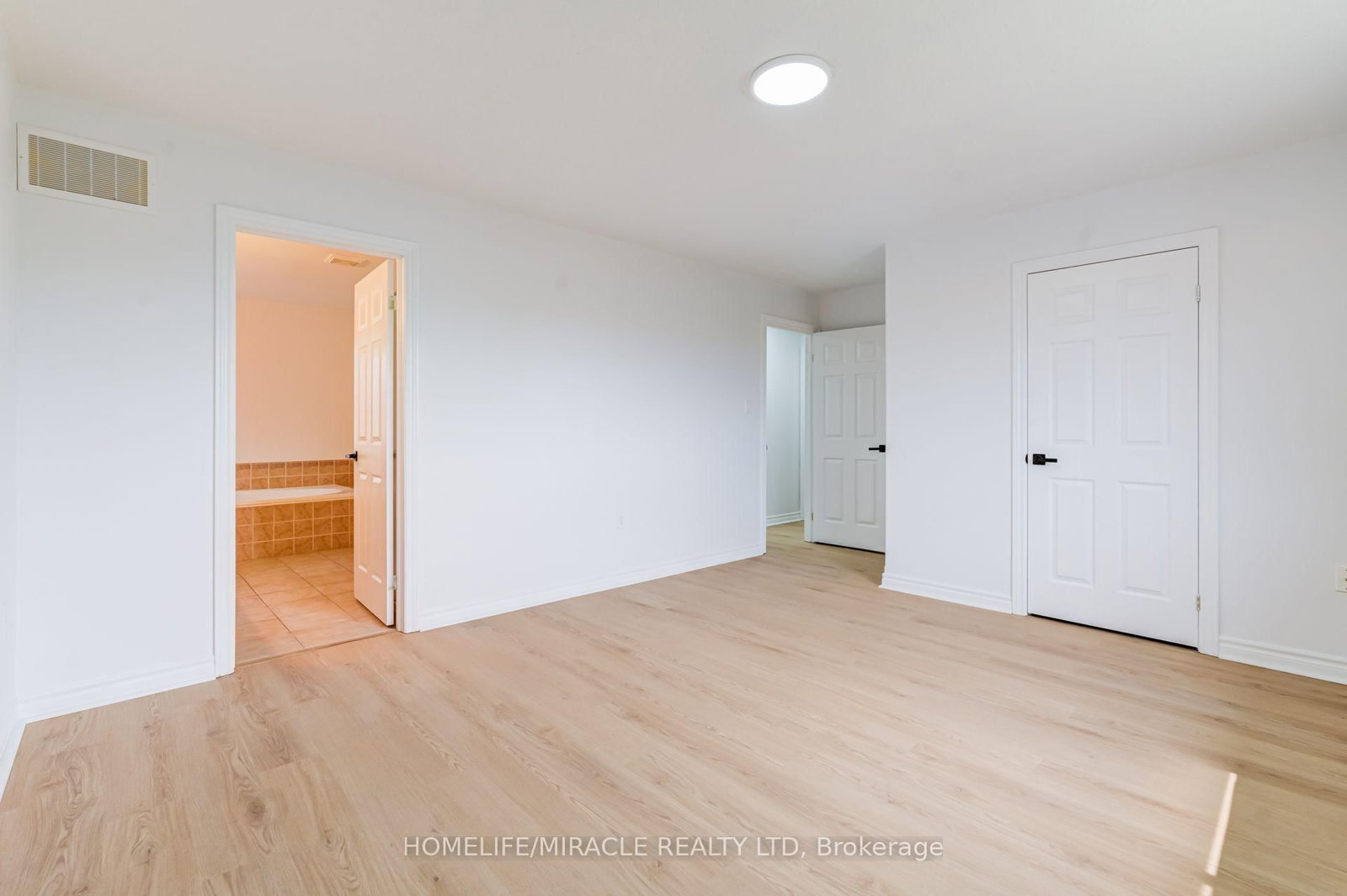 7 Empire Drive • Barrie, ON photo 23