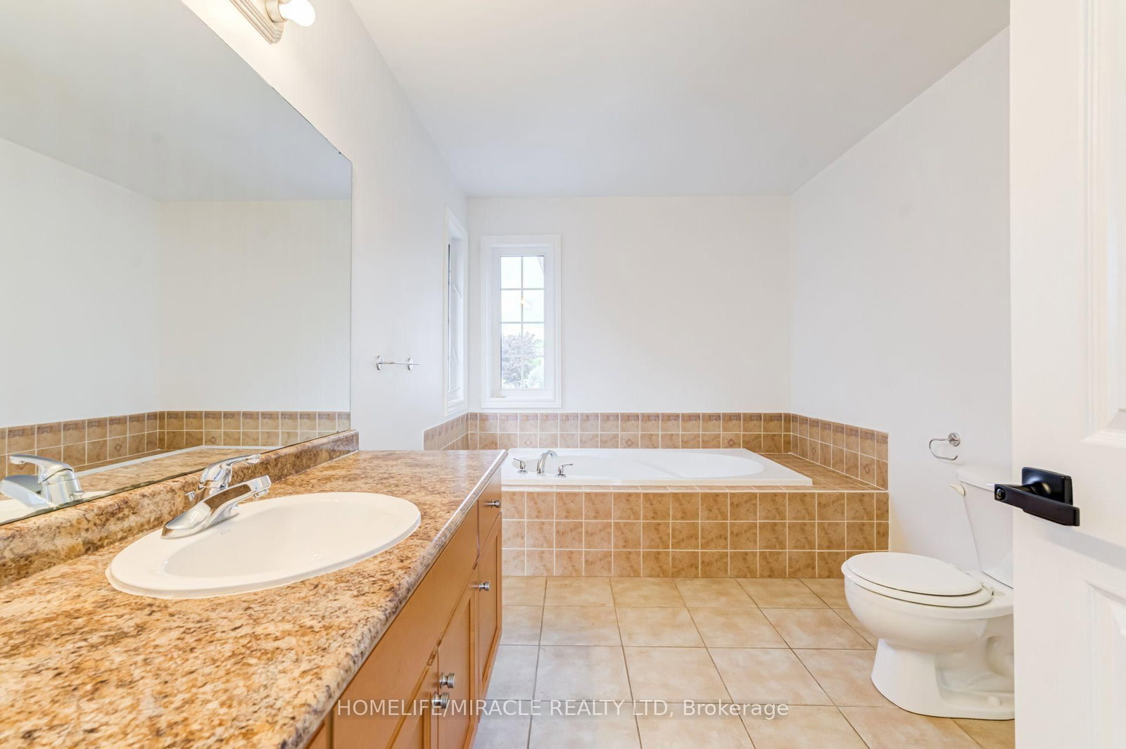 7 Empire Drive • Barrie, ON photo 24