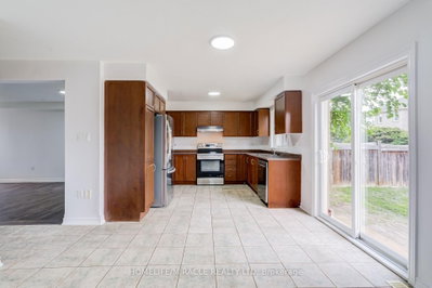 7 Empire Drive • Barrie, ON photo 8