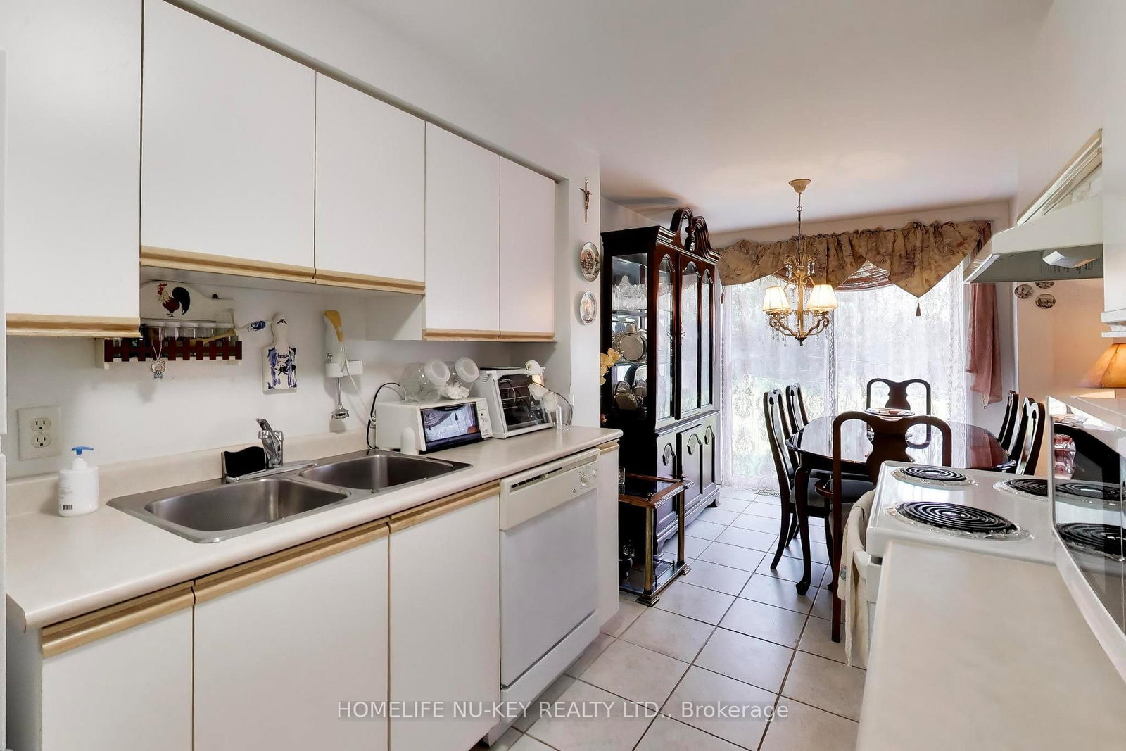 103 Dunsmore Lane • Barrie, ON photo 14