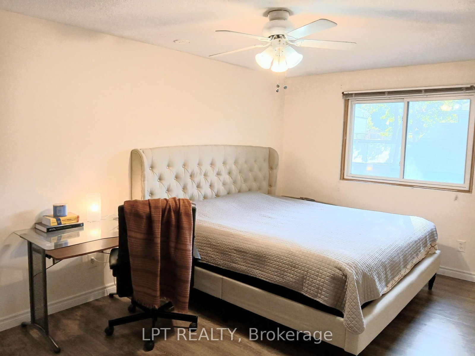 55H Chaucer Crescent • Barrie, ON photo 13