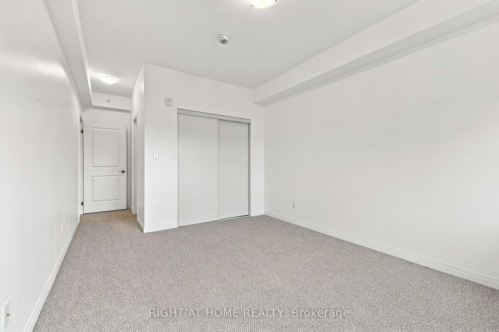 299 Cundles Road E • ##106 • Barrie, ON photo 27