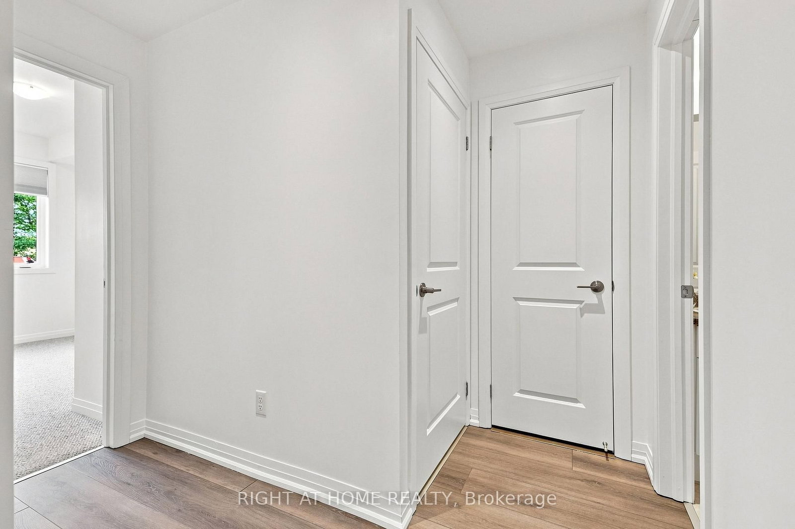 299 Cundles Road E • ##106 • Barrie, ON photo 29