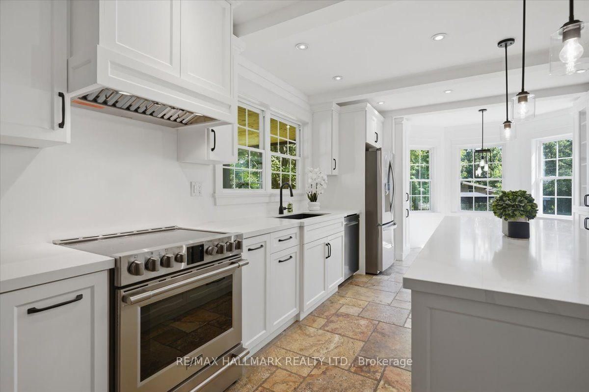 105 Duckworth Street • Barrie, ON photo 14