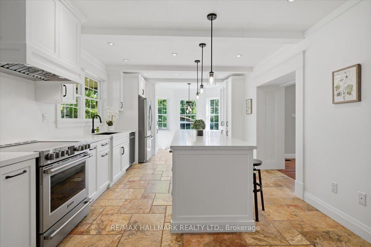 105 Duckworth Street • Barrie, ON photo 15