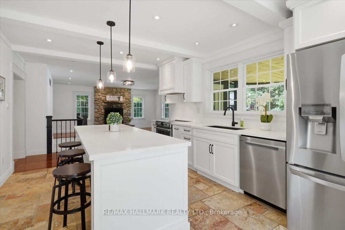 105 Duckworth Street • Barrie, ON photo 17