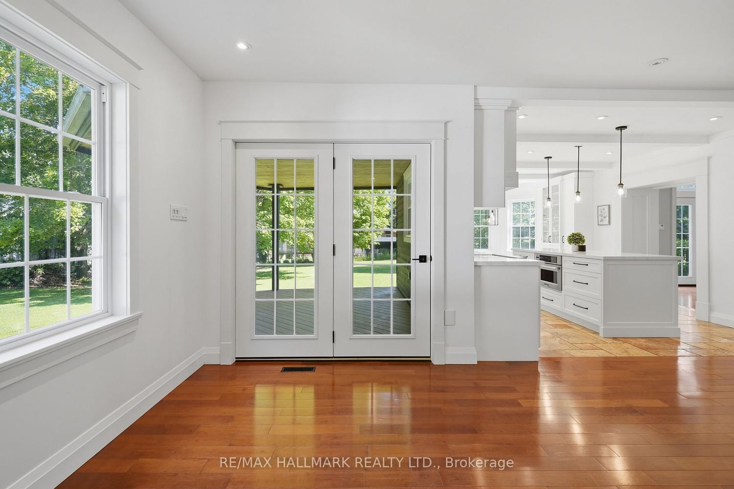 105 Duckworth Street • Barrie, ON photo 20