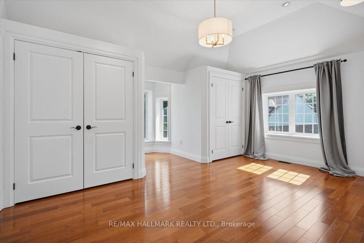 105 Duckworth Street • Barrie, ON photo 24