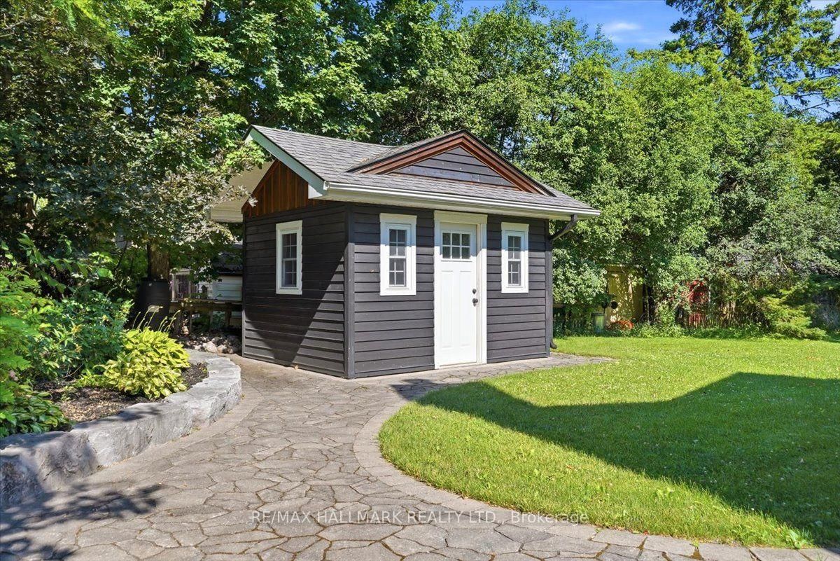 105 Duckworth Street • Barrie, ON photo 37