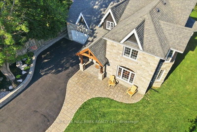 105 Duckworth Street • Barrie, ON photo 6