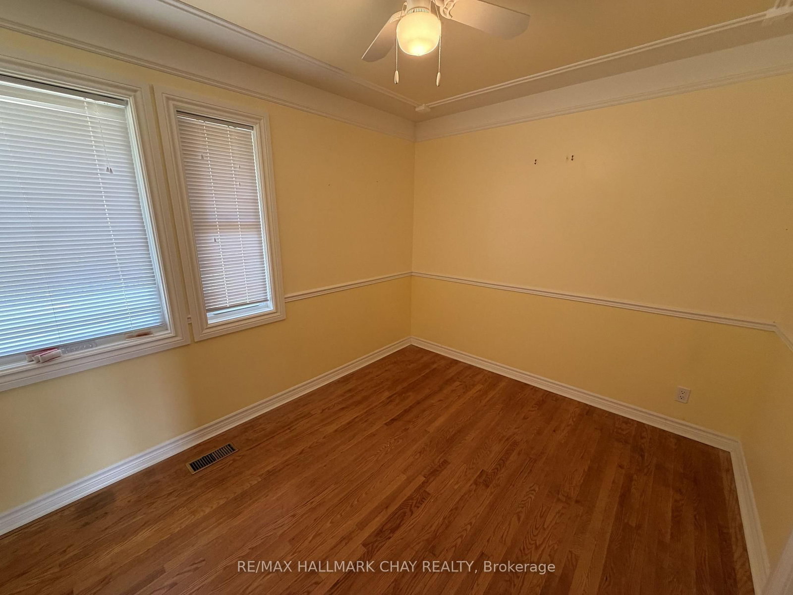 426 Highland Avenue • Orillia, ON photo 10