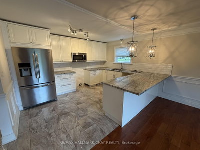 426 Highland Avenue • Orillia, ON photo 2