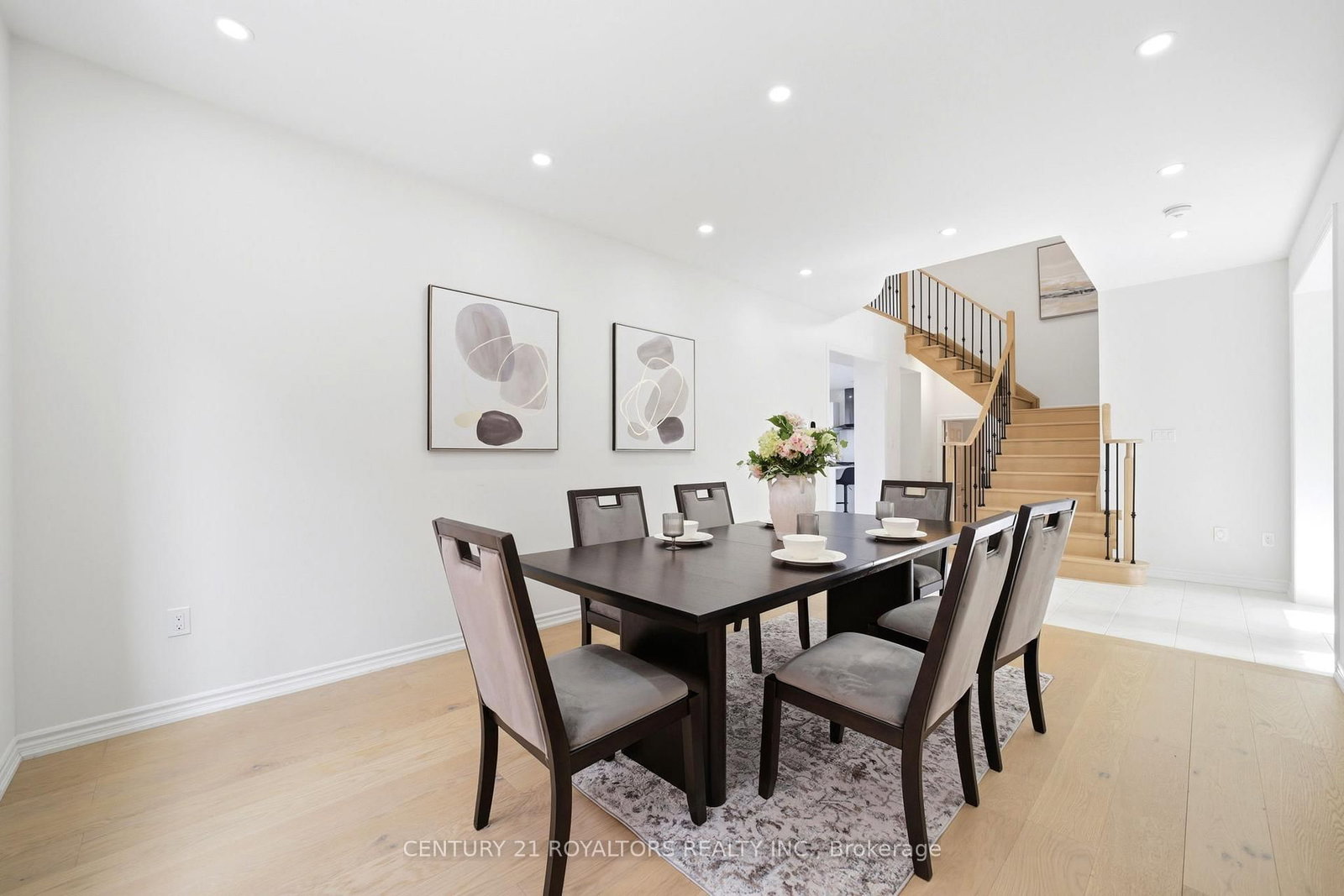 107 Rugman Crescent • Springwater, ON photo 13