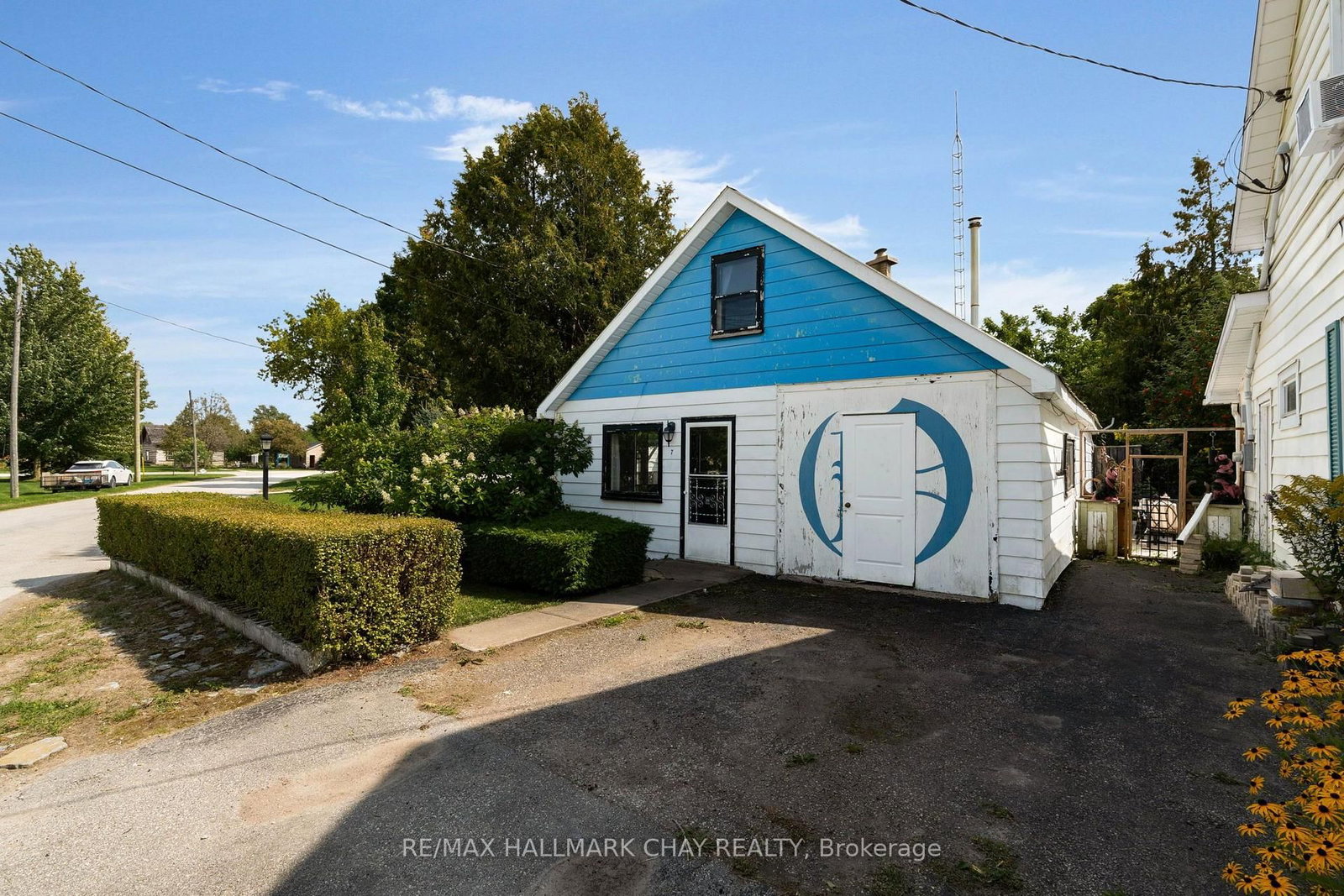 7 Caroline Street E • Clearview, ON photo 1