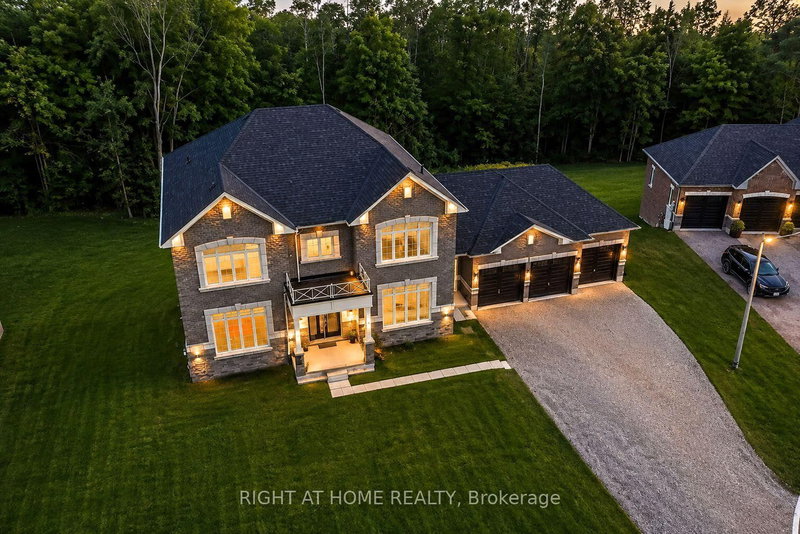 8 Forest Heights Court