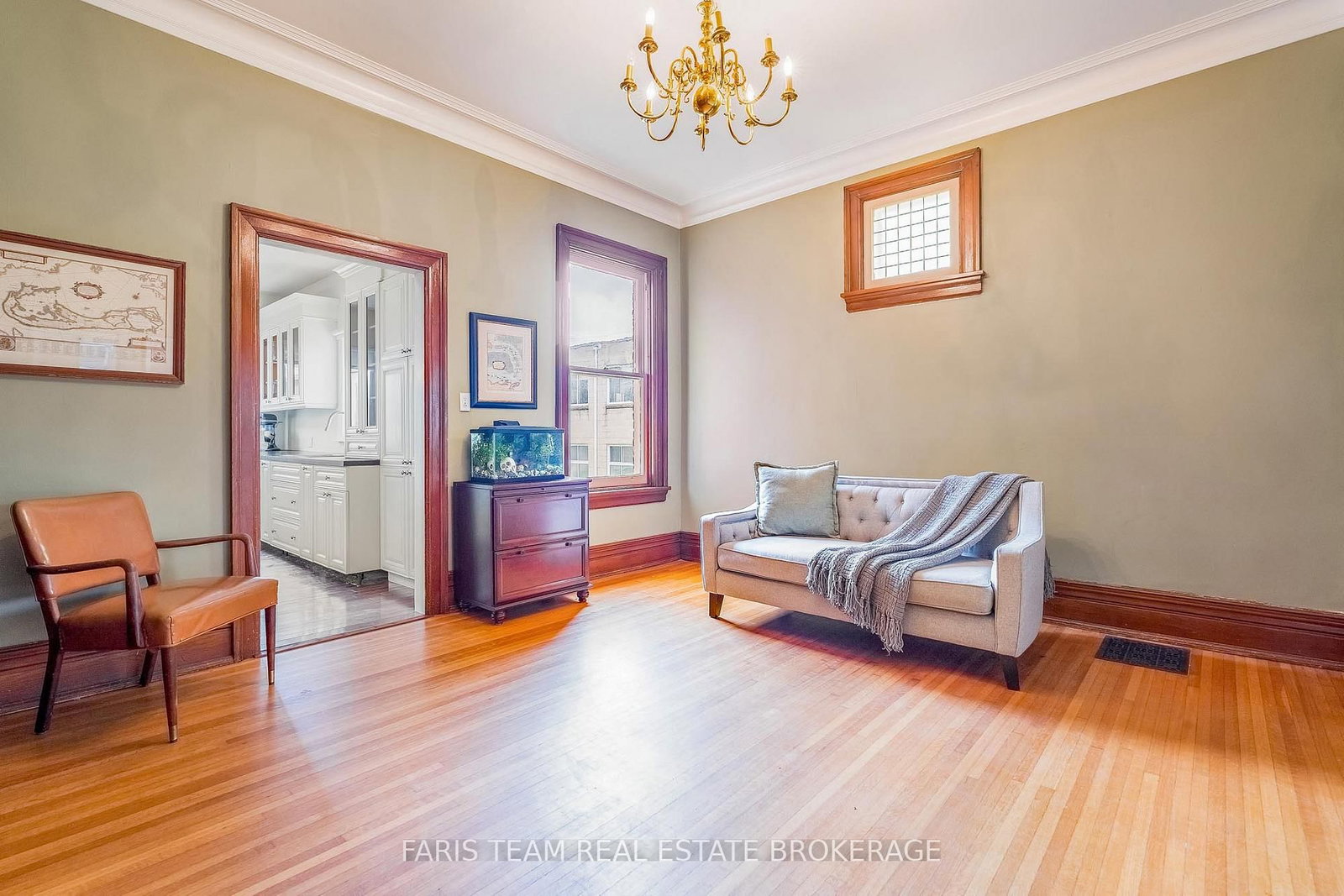 23 Yonge Street S • Springwater, ON photo 11