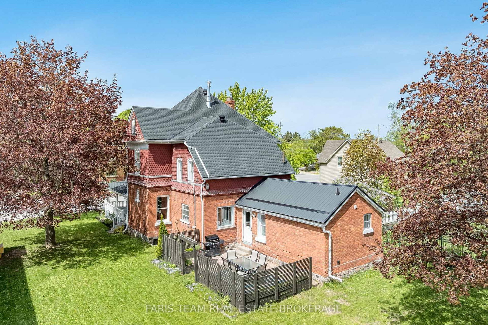 23 Yonge Street S • Springwater, ON photo 32