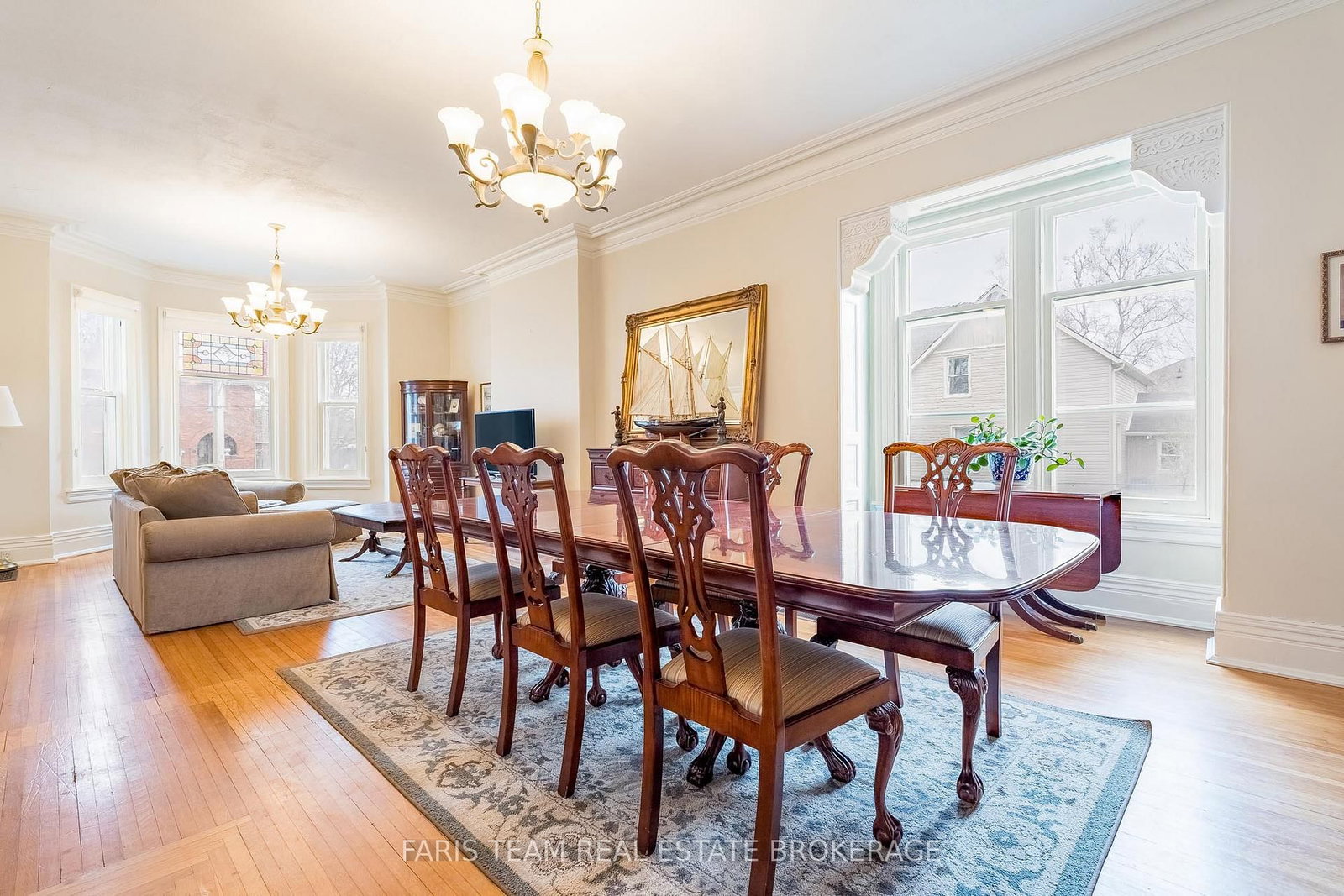 23 Yonge Street S • Springwater, ON photo 9