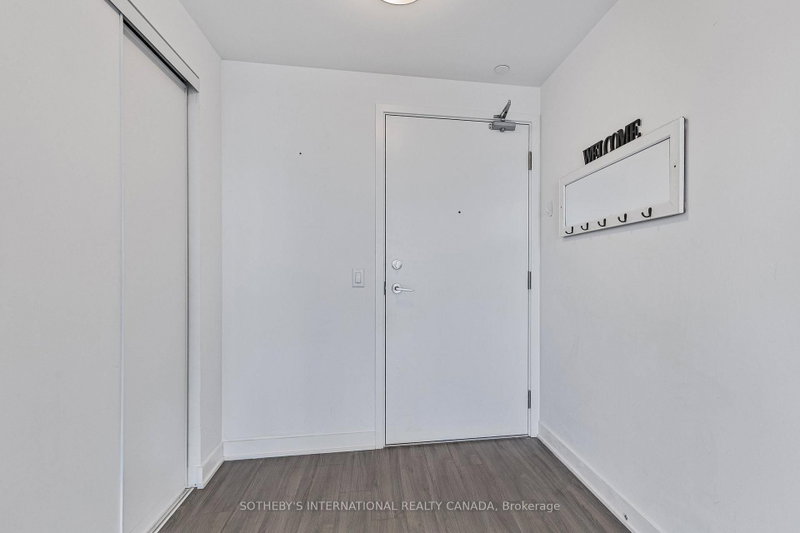403 - 681 Yonge Street