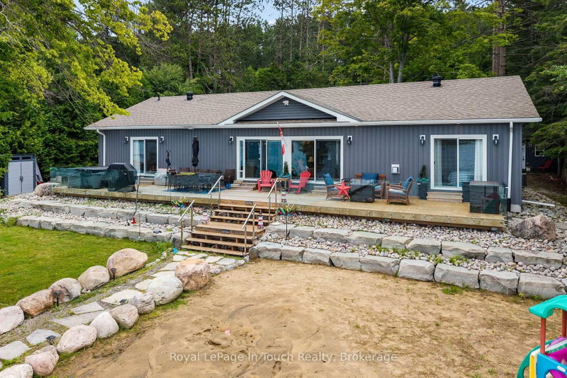 86 Andrew Dr photo 4