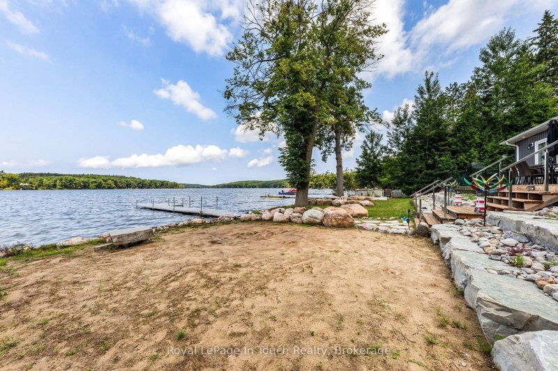 86 Andrew Dr photo 5
