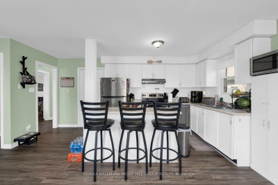 187 Johnson Street • Barrie, ON photo 3