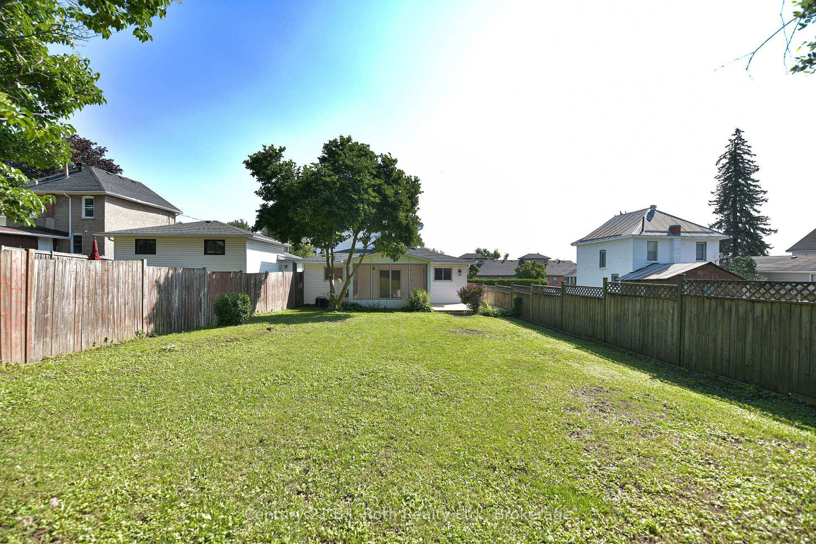 12 Clinton Street • Orillia, ON photo 11
