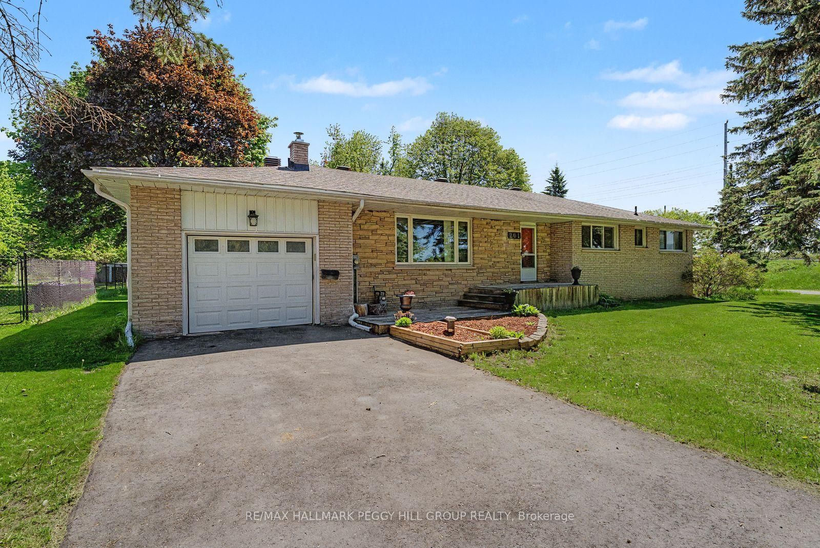 201 Dodson Road • Barrie, ON photo 1