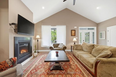48 Nicole Boulevard • Tiny, ON photo 8