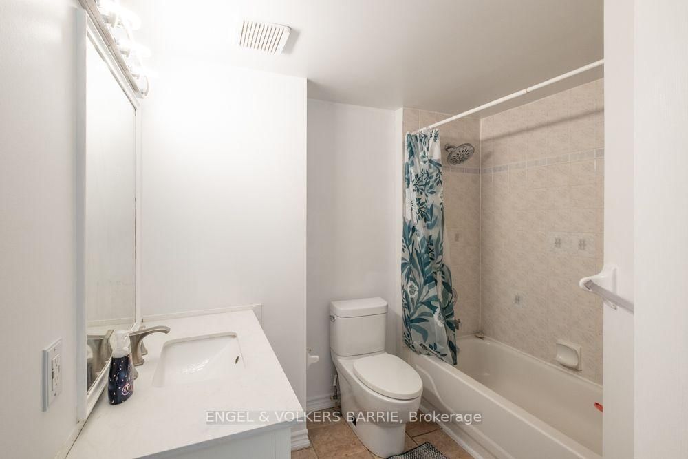 92 Lee Crescent • Barrie, ON photo 6