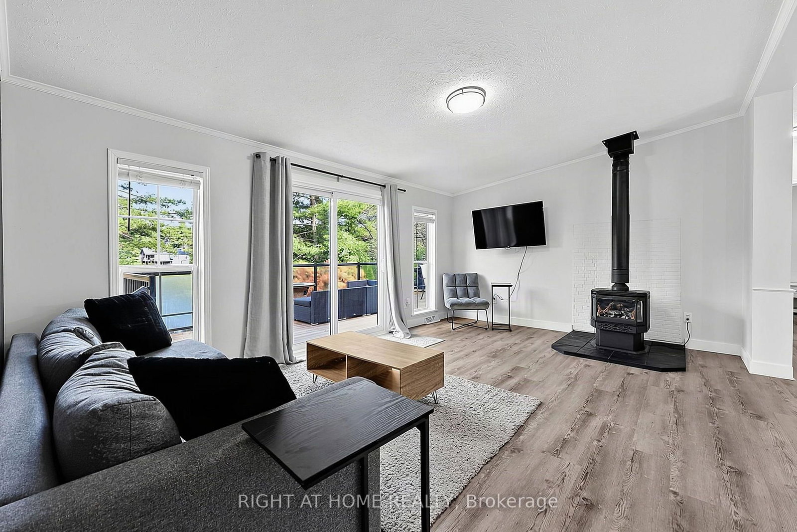 8168 Laidlaw Avenue • Ramara, ON photo 12