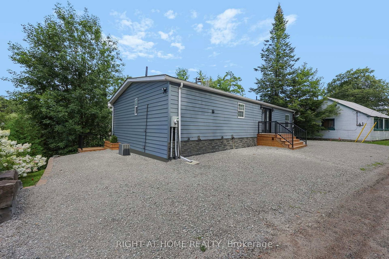 8168 Laidlaw Avenue • Ramara, ON photo 30