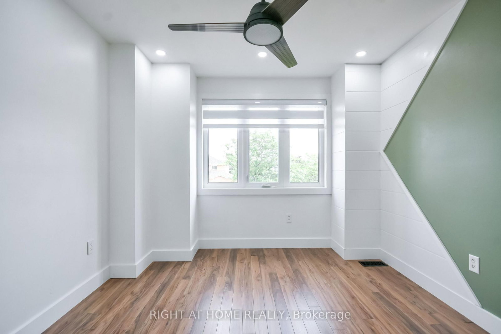 112 Birchwood Drive • Barrie, ON photo 33