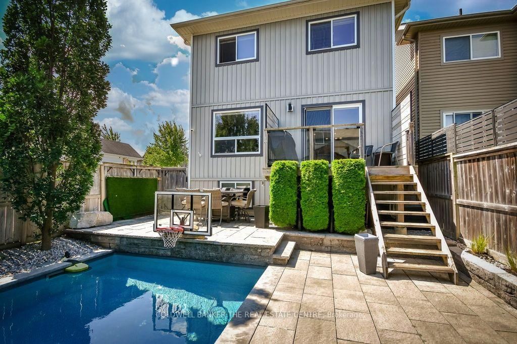 37 Pearl Drive • Orillia, ON photo 4