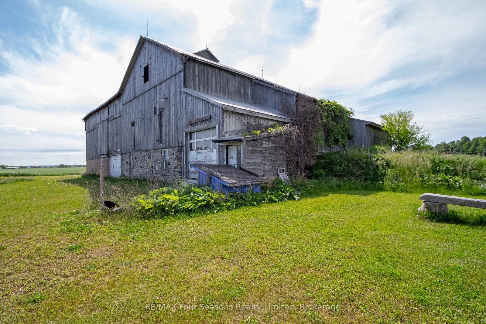 Listing Image 40