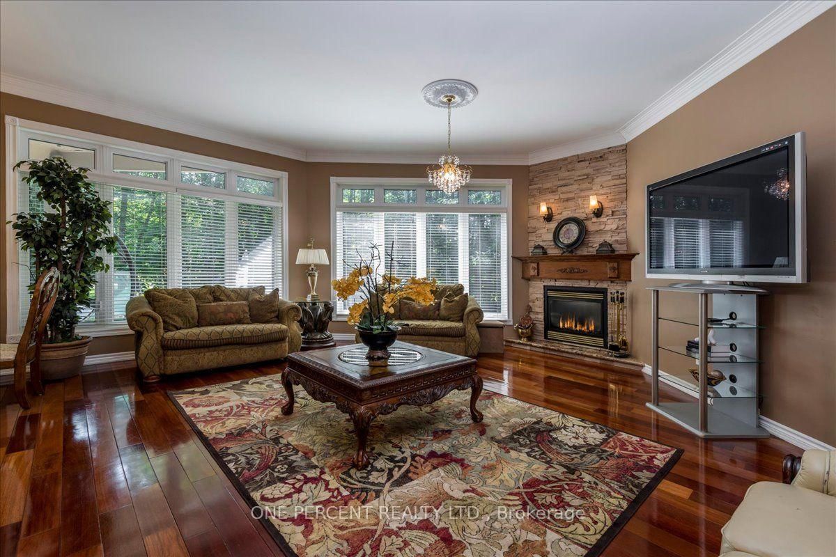 9 Laddie Lane • Springwater, ON photo 10