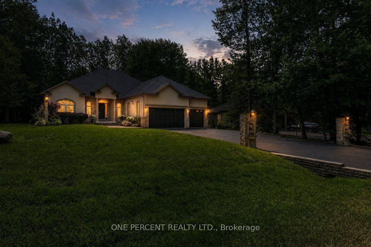 9 Laddie Lane • Springwater, ON photo 12