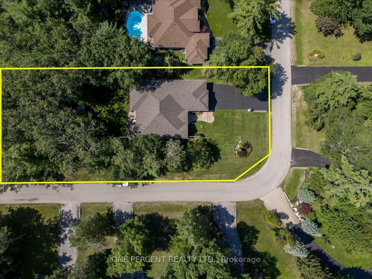 9 Laddie Lane • Springwater, ON photo 24