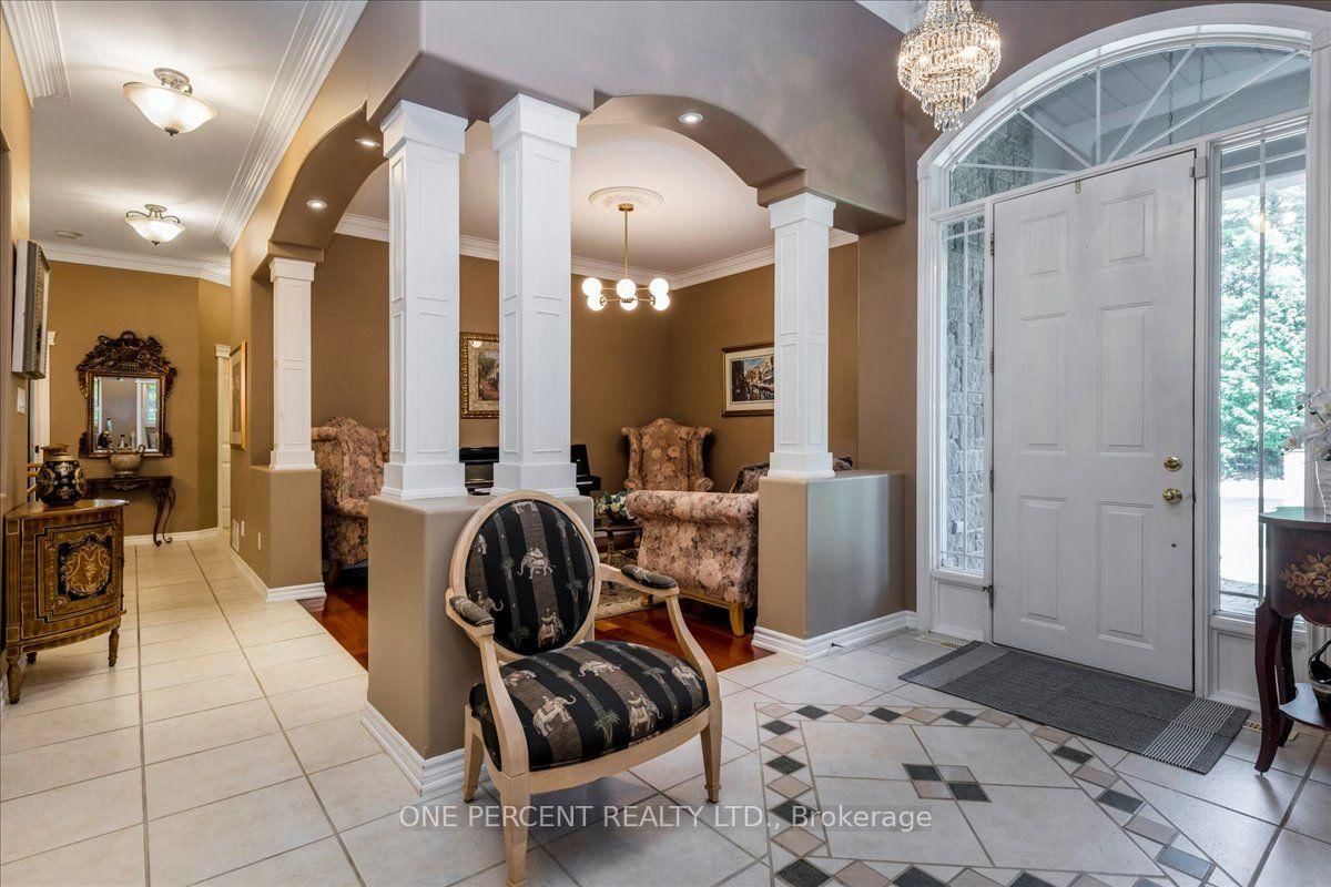 9 Laddie Lane • Springwater, ON photo 6