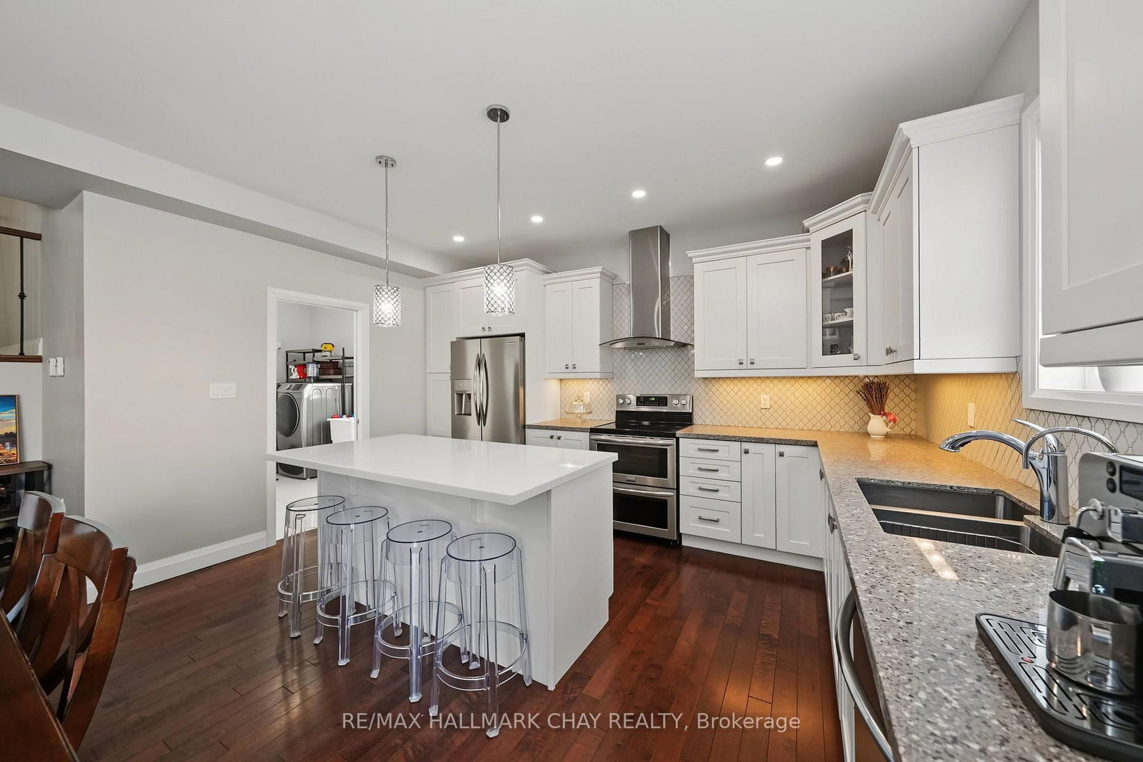 36 Lowry Court • Barrie, ON photo 12