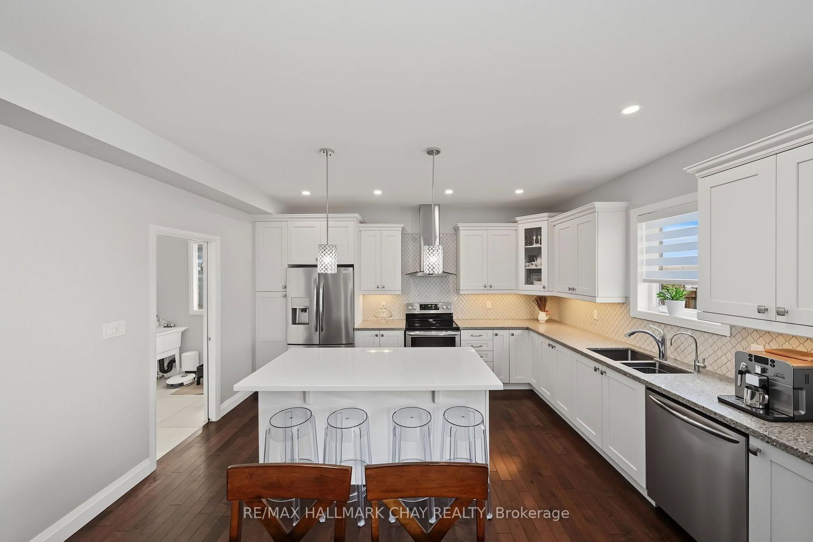 36 Lowry Court • Barrie, ON photo 13