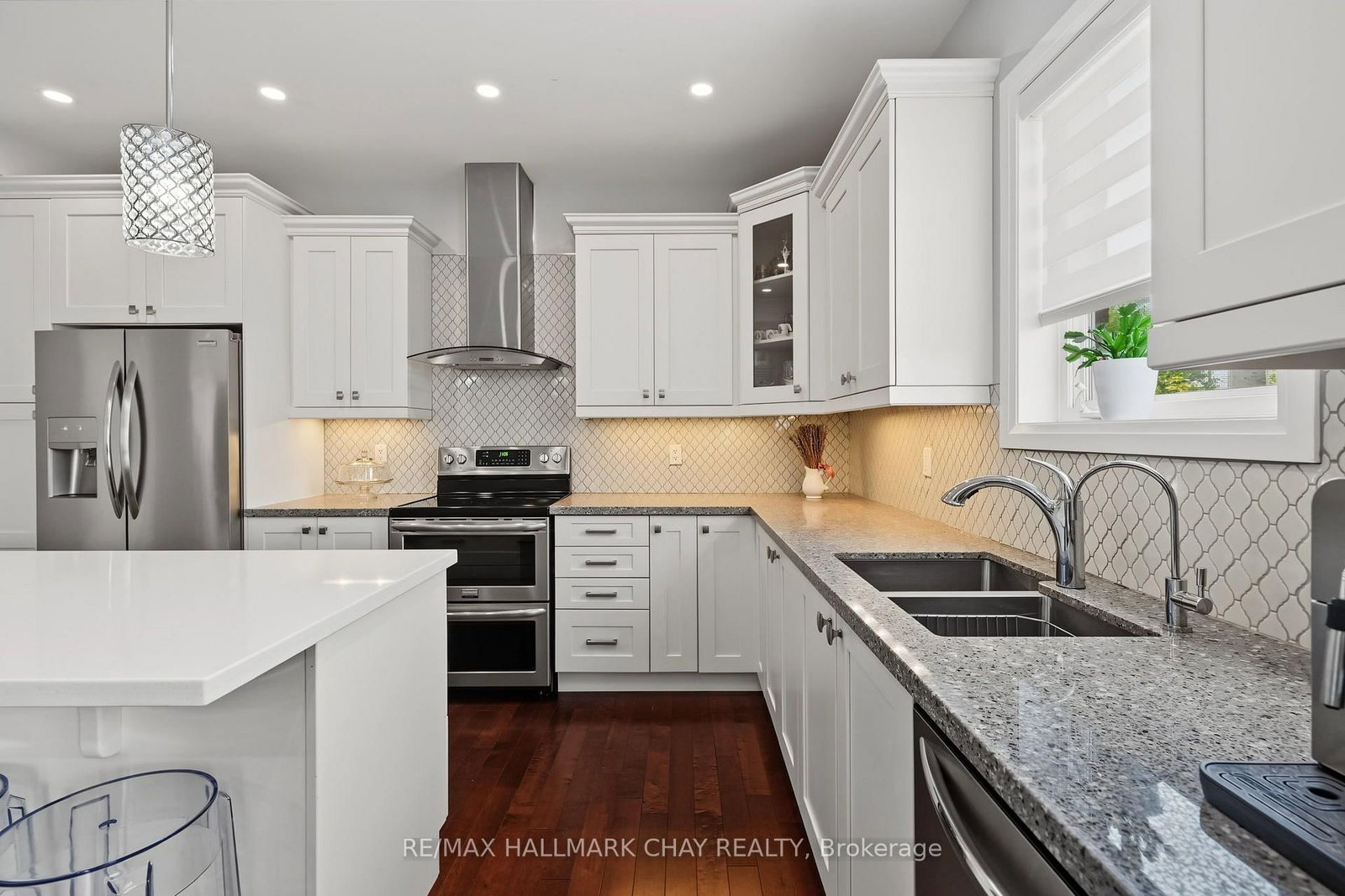 36 Lowry Court • Barrie, ON photo 17