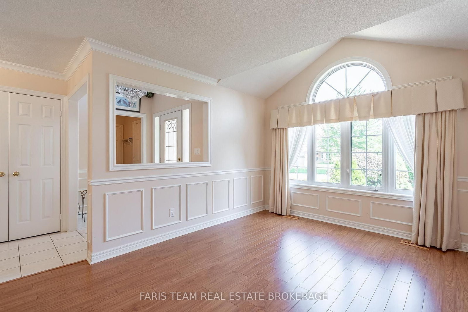 157 Emms Drive • Barrie, ON photo 13